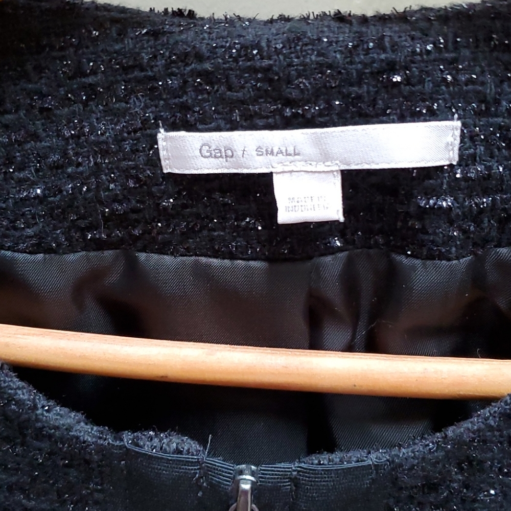 GAP Jacket/Sweater - Picture 3 of 4